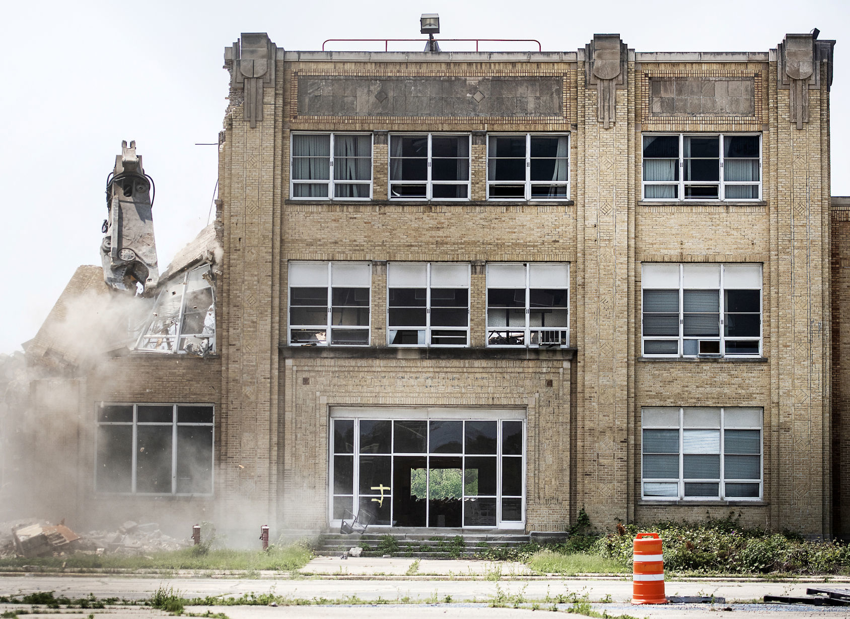 190601_FACADE01